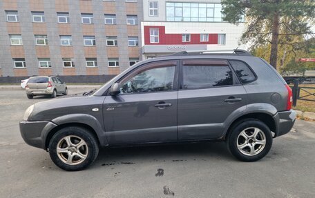 Hyundai Tucson III, 2006 год, 730 000 рублей, 2 фотография