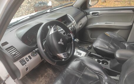 Mitsubishi Pajero Sport II рестайлинг, 2011 год, 1 249 999 рублей, 9 фотография