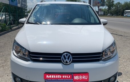 Volkswagen Touran III, 2013 год, 1 350 000 рублей, 2 фотография