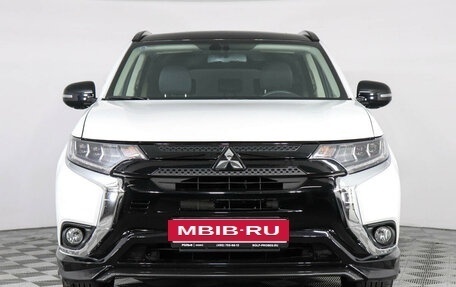 Mitsubishi Outlander III рестайлинг 3, 2022 год, 3 548 000 рублей, 2 фотография