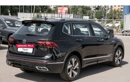 Volkswagen Tiguan II, 2023 год, 6 000 000 рублей, 4 фотография