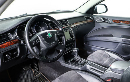 Skoda Superb III рестайлинг, 2012 год, 978 000 рублей, 16 фотография