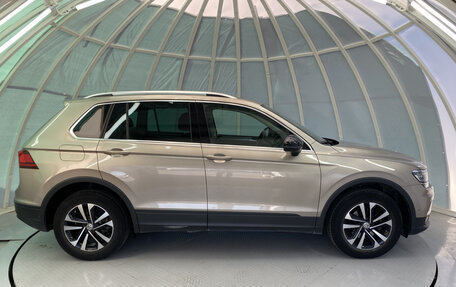 Volkswagen Tiguan II, 2019 год, 2 630 000 рублей, 4 фотография