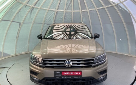 Volkswagen Tiguan II, 2019 год, 2 630 000 рублей, 2 фотография