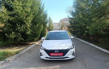 Hyundai Solaris II рестайлинг, 2021 год, 1 666 666 рублей, 1 фотография