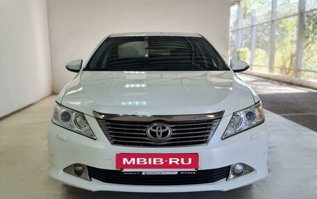 Toyota Camry, 2014 год, 1 970 000 рублей, 2 фотография