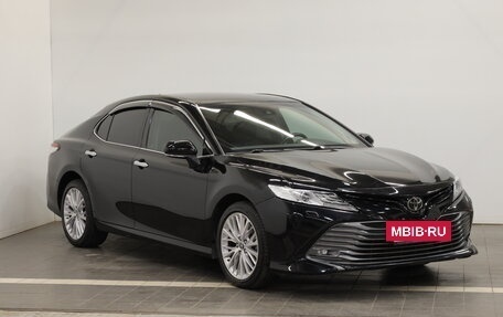 Toyota Camry, 2020 год, 3 300 000 рублей, 4 фотография