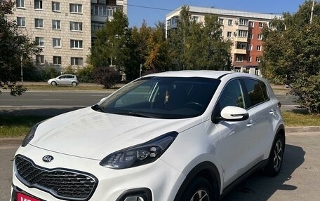 KIA Sportage IV рестайлинг, 2020 год, 2 350 000 рублей, 1 фотография