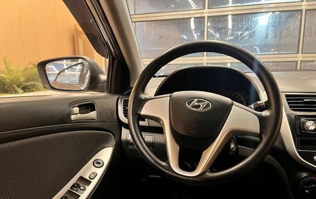 Hyundai Solaris II рестайлинг, 2011 год, 870 000 рублей, 12 фотография