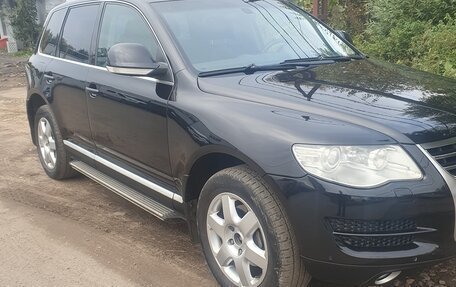 Volkswagen Touareg III, 2008 год, 1 350 000 рублей, 2 фотография