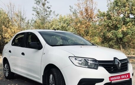 Renault Logan II, 2018 год, 1 100 000 рублей, 6 фотография