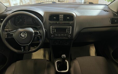 Volkswagen Polo VI (EU Market), 2015 год, 960 000 рублей, 7 фотография