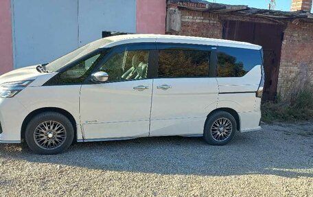 Nissan Serena IV, 2019 год, 3 000 000 рублей, 4 фотография