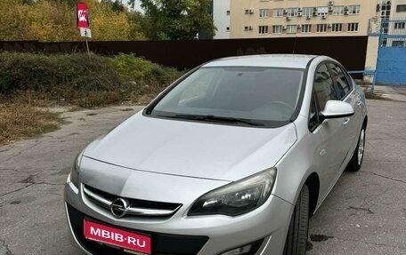 Opel Astra J, 2012 год, 865 000 рублей, 1 фотография