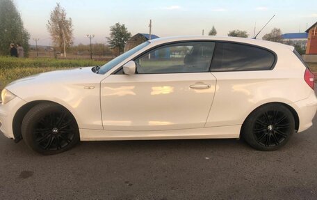 BMW 1 серия, 2011 год, 1 050 000 рублей, 4 фотография