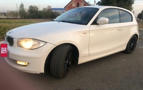 BMW 1 серия, 2011 год, 1 050 000 рублей, 3 фотография