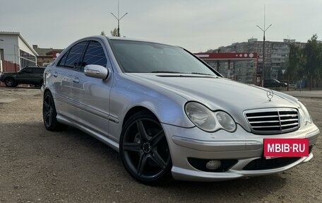 Mercedes-Benz C-Класс, 2005 год, 900 000 рублей, 2 фотография