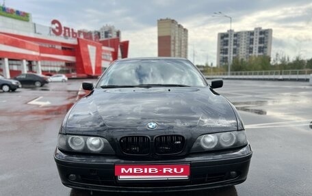 BMW 5 серия, 2003 год, 680 000 рублей, 3 фотография