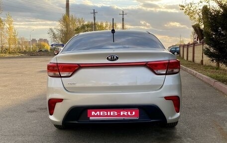 KIA Rio IV, 2018 год, 1 400 000 рублей, 4 фотография