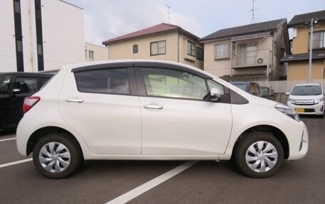 Toyota Vitz, 2019 год, 960 000 рублей, 4 фотография