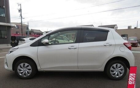 Toyota Vitz, 2019 год, 960 000 рублей, 8 фотография