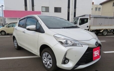 Toyota Vitz, 2019 год, 960 000 рублей, 3 фотография