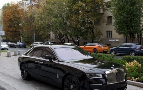 Rolls-Royce Ghost Series II рестайлинг, 2021 год, 38 000 000 рублей, 3 фотография