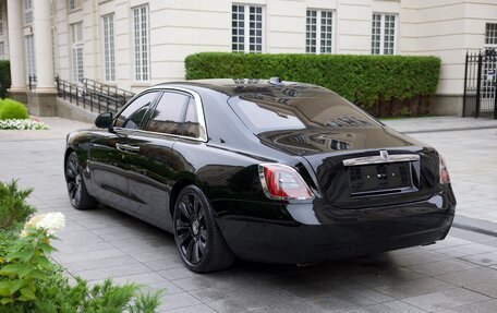 Rolls-Royce Ghost Series II рестайлинг, 2021 год, 38 000 000 рублей, 2 фотография