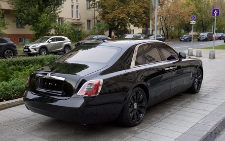 Rolls-Royce Ghost Series II рестайлинг, 2021 год, 38 000 000 рублей, 4 фотография