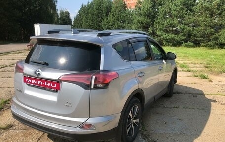 Toyota RAV4, 2018 год, 2 000 000 рублей, 5 фотография