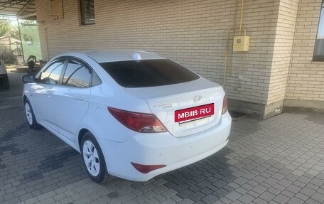 Hyundai Solaris II рестайлинг, 2016 год, 1 100 000 рублей, 5 фотография