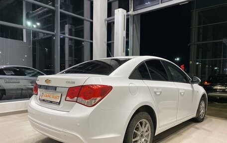 Chevrolet Cruze II, 2013 год, 900 000 рублей, 3 фотография