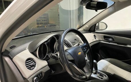 Chevrolet Cruze II, 2013 год, 900 000 рублей, 23 фотография