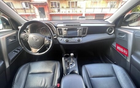 Toyota RAV4, 2013 год, 2 050 000 рублей, 4 фотография