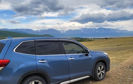 Subaru Forester, 2019 год, 3 050 000 рублей, 2 фотография