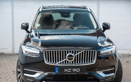 Volvo XC90 II рестайлинг, 2022 год, 8 020 000 рублей, 2 фотография