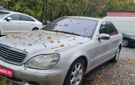 Mercedes-Benz S-Класс, 2001 год, 330 000 рублей, 1 фотография