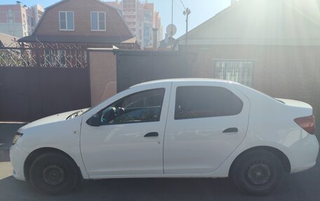 Renault Logan II, 2017 год, 570 000 рублей, 2 фотография