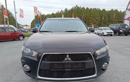 Mitsubishi Outlander III рестайлинг 3, 2011 год, 1 524 995 рублей, 2 фотография