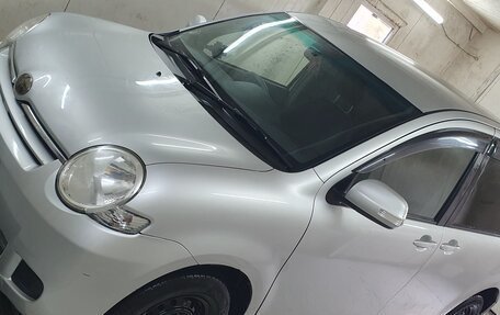 Toyota Sienta I, 2010 год, 690 000 рублей, 1 фотография