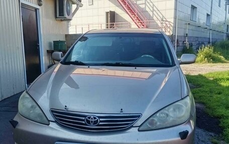 Toyota Camry V40, 2005 год, 1 200 000 рублей, 1 фотография