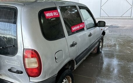 Chevrolet Niva I рестайлинг, 2003 год, 185 000 рублей, 3 фотография