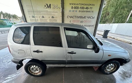 Chevrolet Niva I рестайлинг, 2003 год, 185 000 рублей, 8 фотография