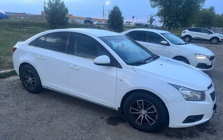 Chevrolet Cruze II, 2012 год, 750 000 рублей, 3 фотография