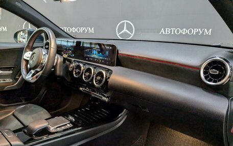 Mercedes-Benz A-Класс, 2020 год, 3 250 000 рублей, 4 фотография