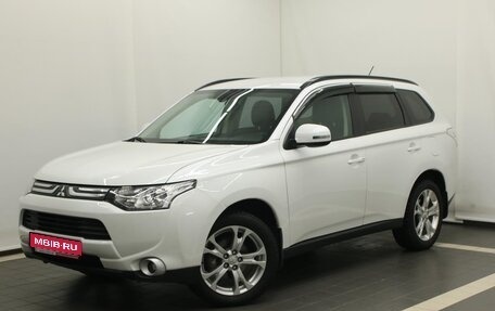 Mitsubishi Outlander III рестайлинг 3, 2012 год, 1 490 000 рублей, 1 фотография