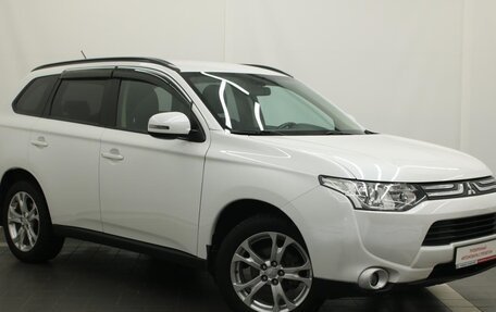 Mitsubishi Outlander III рестайлинг 3, 2012 год, 1 490 000 рублей, 9 фотография