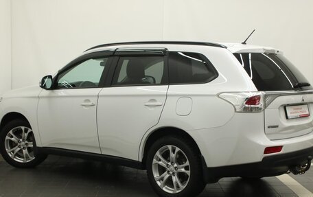 Mitsubishi Outlander III рестайлинг 3, 2012 год, 1 490 000 рублей, 11 фотография