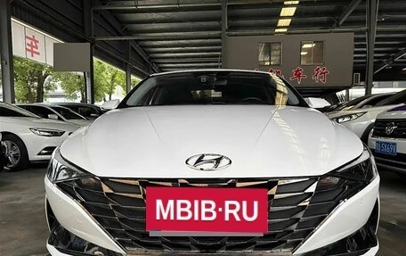 Hyundai Elantra, 2021 год, 1 400 000 рублей, 2 фотография