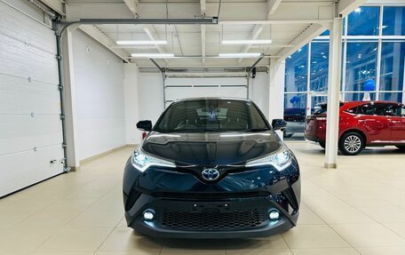 Toyota C-HR I рестайлинг, 2019 год, 2 799 999 рублей, 9 фотография